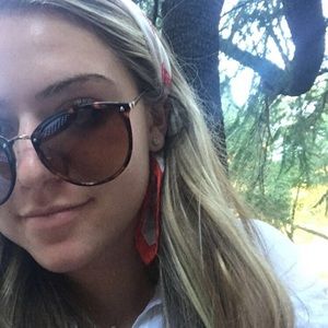 Meet your Posher, Summer